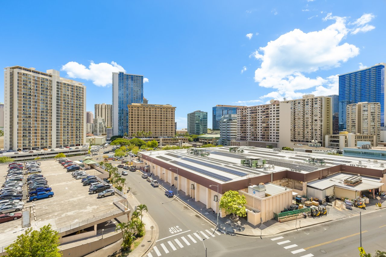 1650 Kanunu Street Unit #901