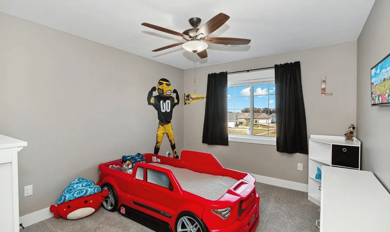 196 Cherry Ln