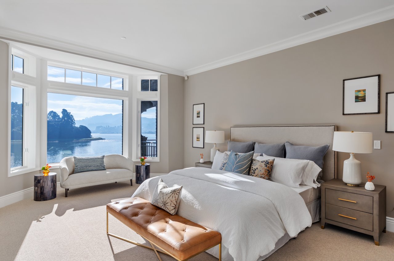 87 De Silva Island Drive