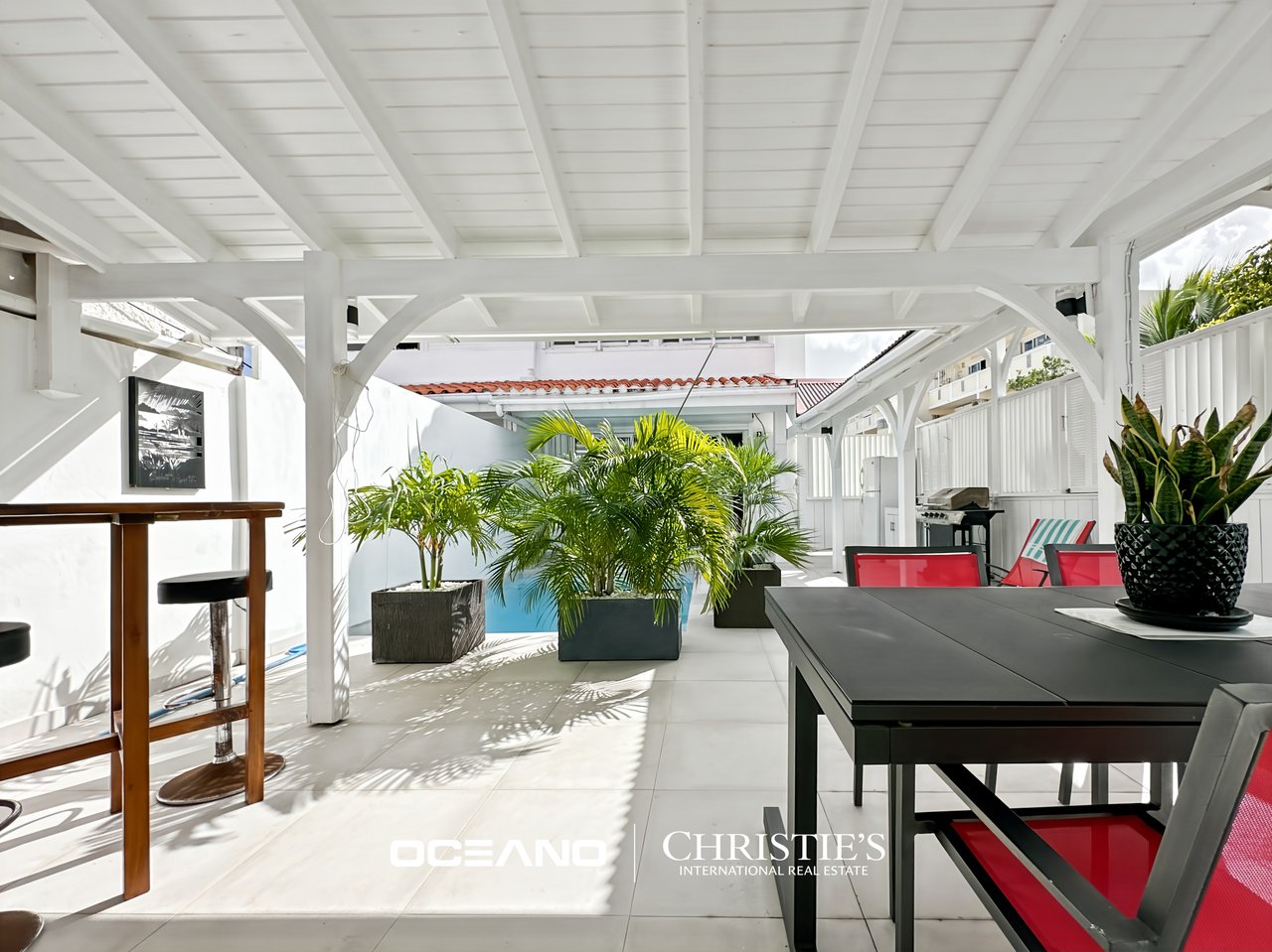 POINT PIROUETTE – 2-Bedroom Townhouse with Private Pool