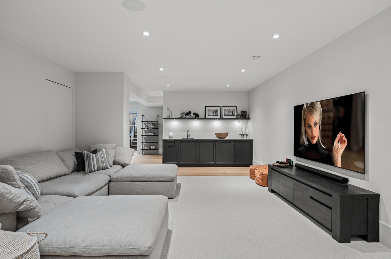 4374 Erwin Drive