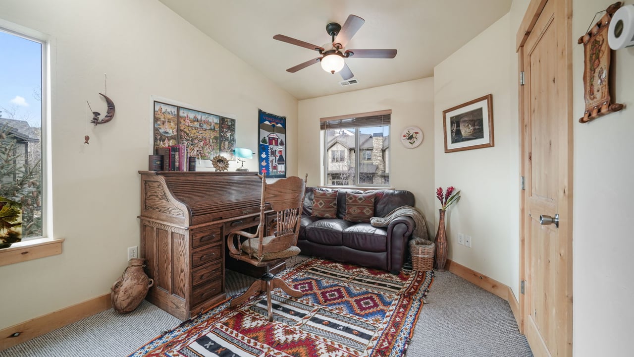 5672 Oslo Lane