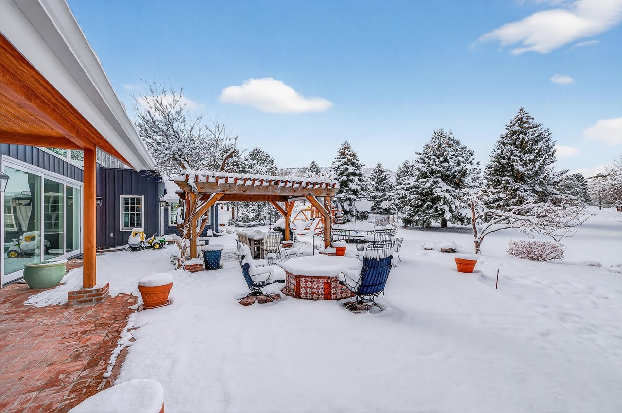 Stunning Home On The Rolling Hills Golf Course