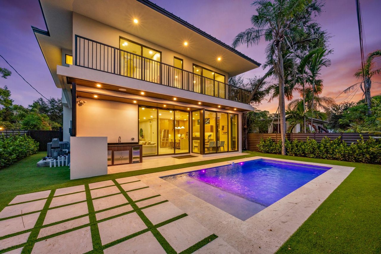Sophisticated New Construction in the Heart of Miami