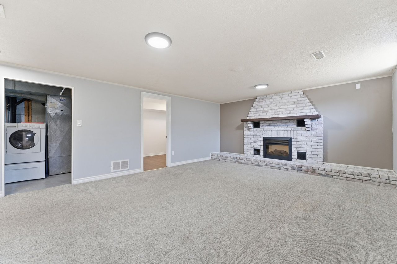 2362 Greenbank Tr