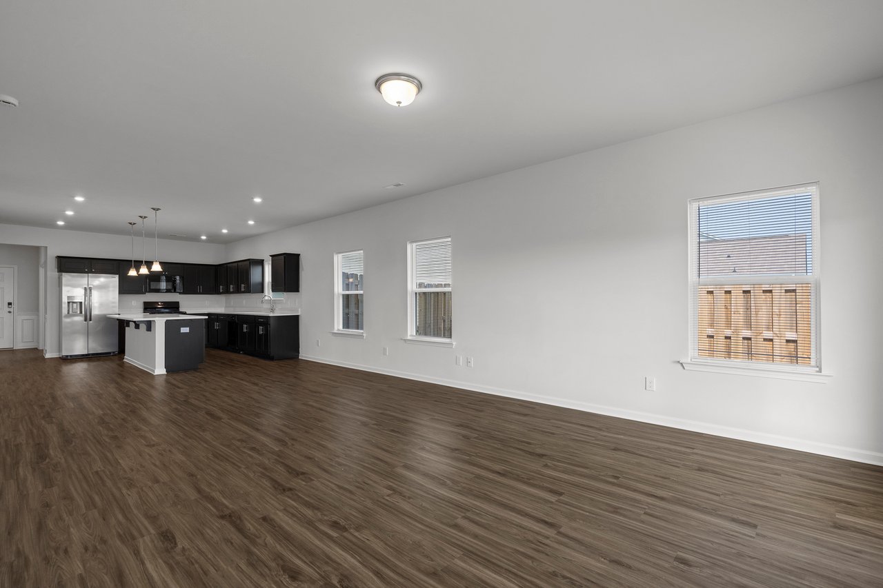 3-Bed, 2-Bath with Bonus Space & Mountain Views