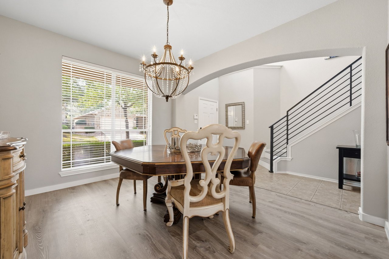 Elegantly Updated Lakeway Retreat w/ New Roof