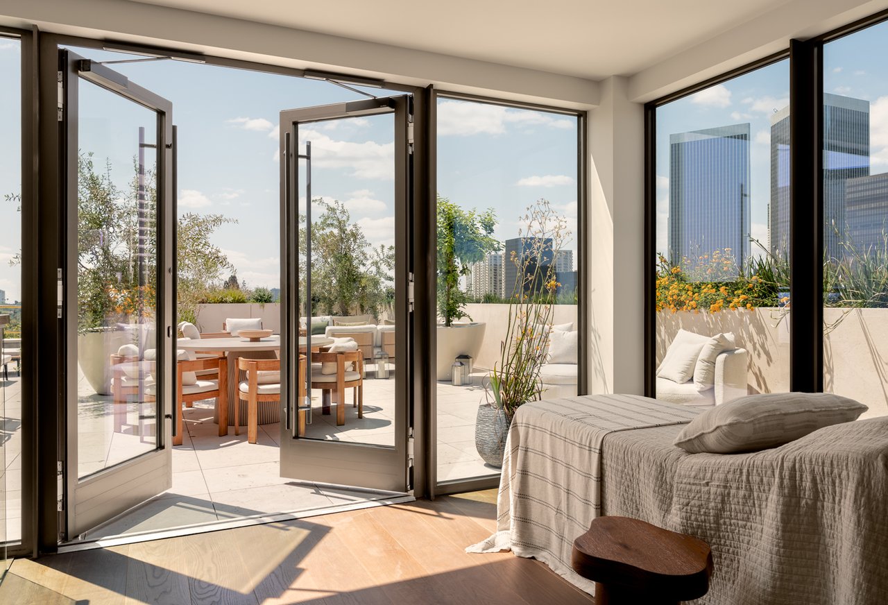 9900 S Santa Monica Blvd Unit: PHE