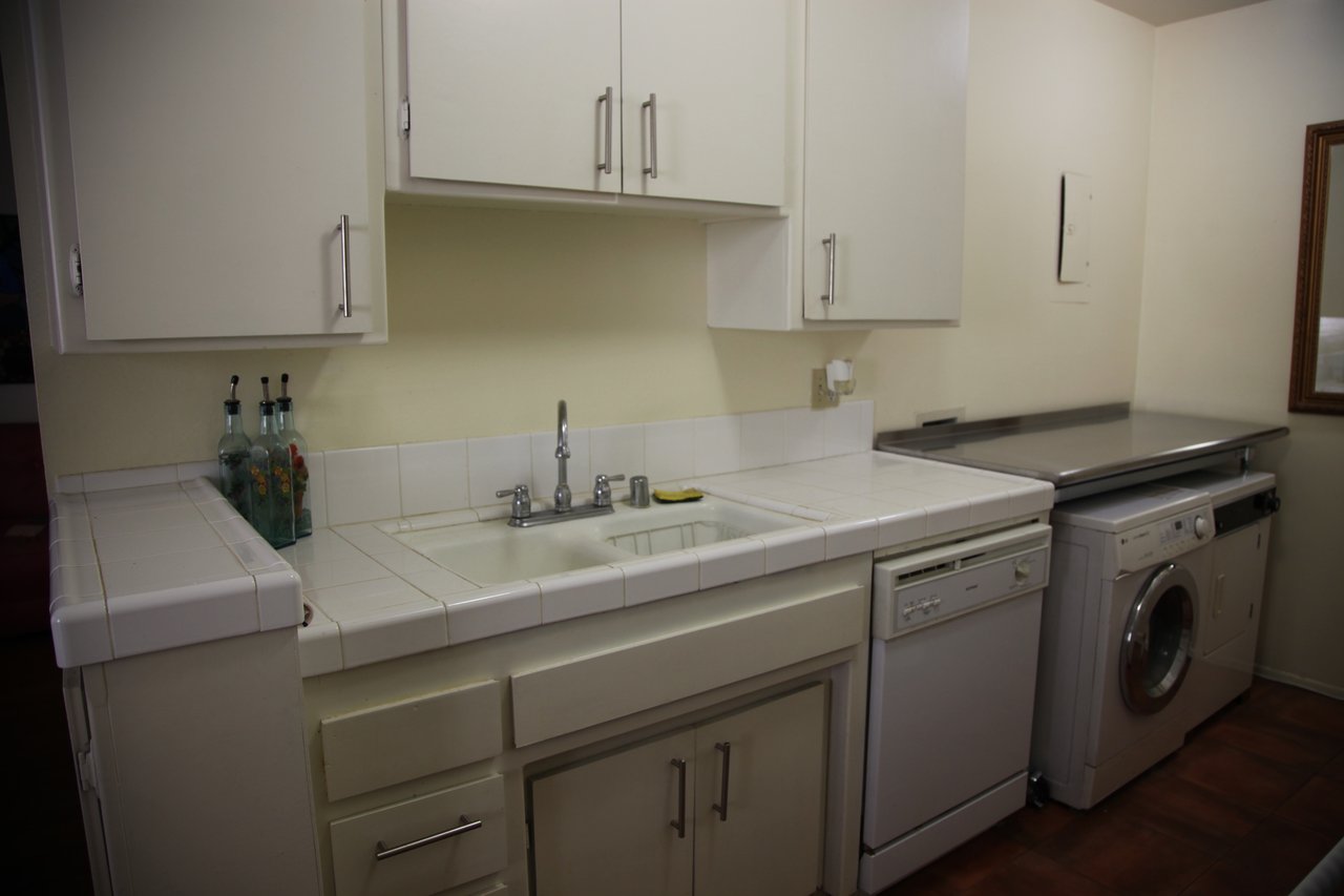 700 Westmount Dr #105