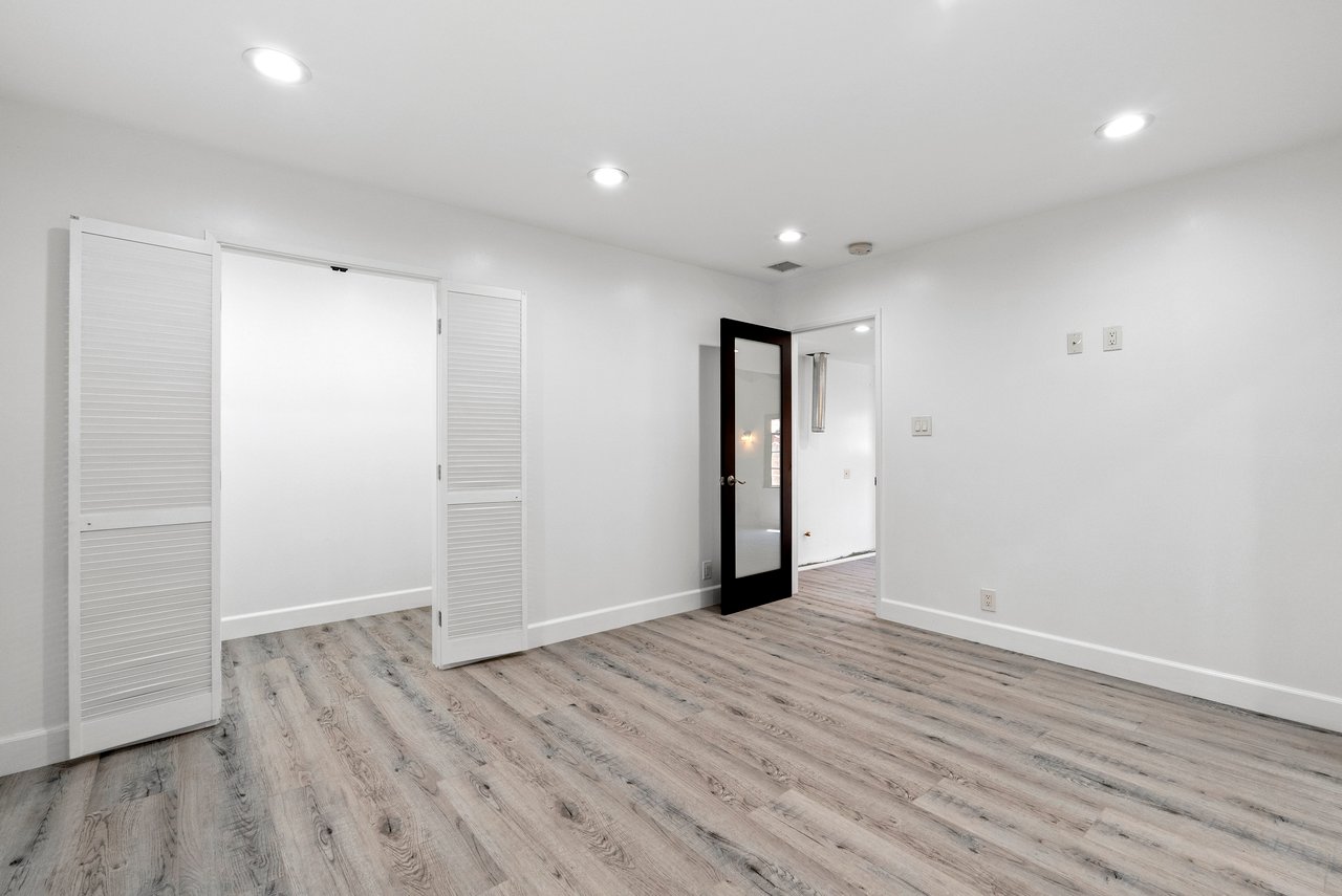 706 N Maple Dr, Beverly Hills