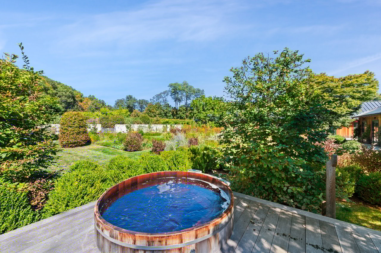 Brook Hollow Farm