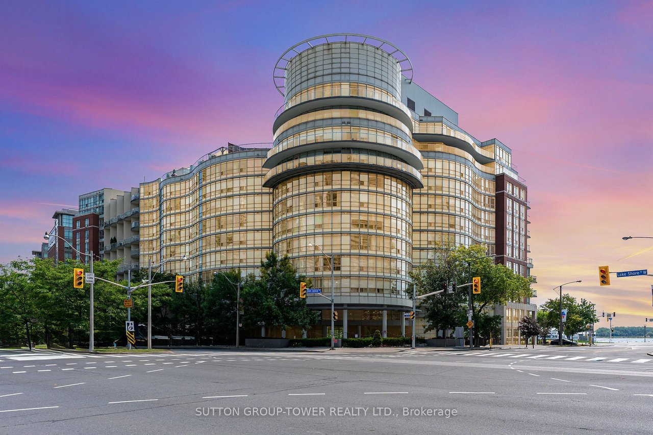 550 Queens Quay W 220