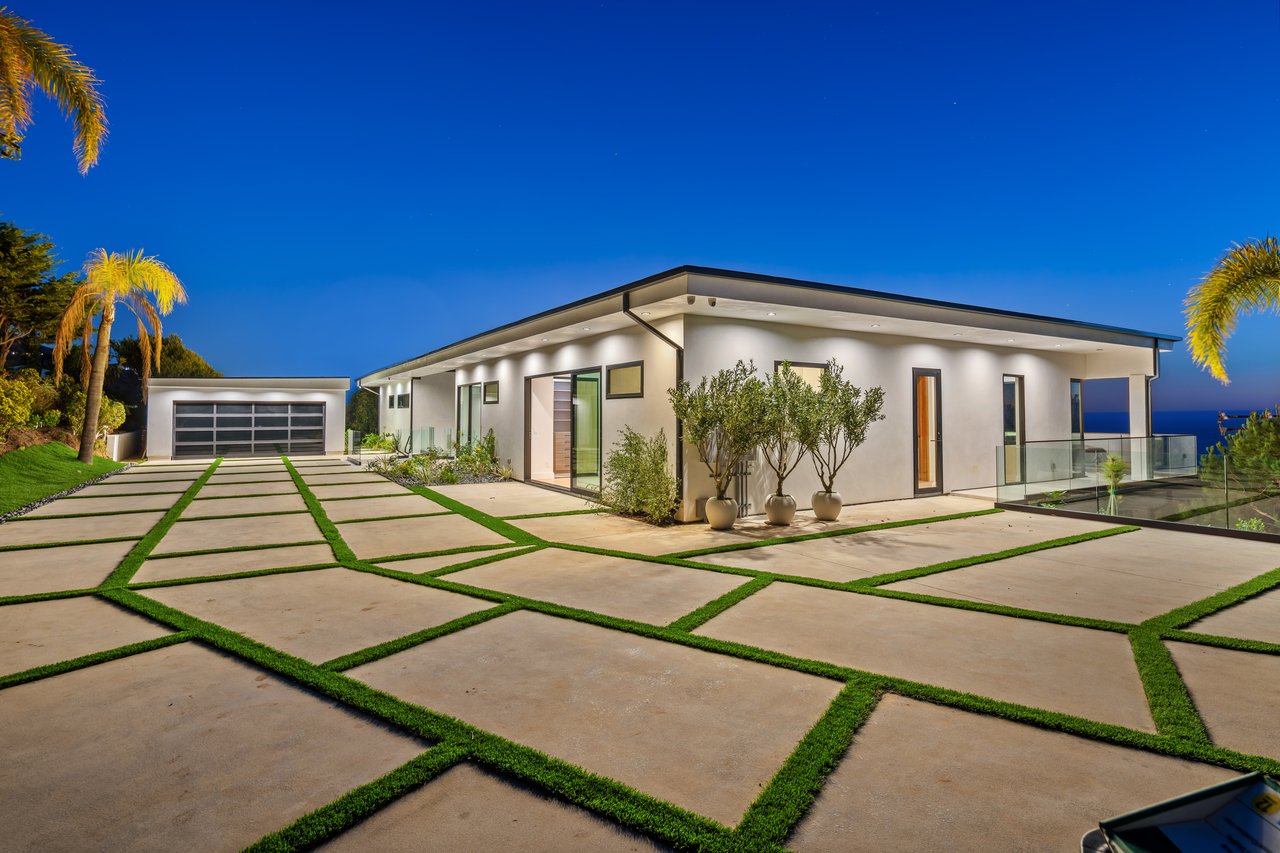 4732 Avenida Del Mar