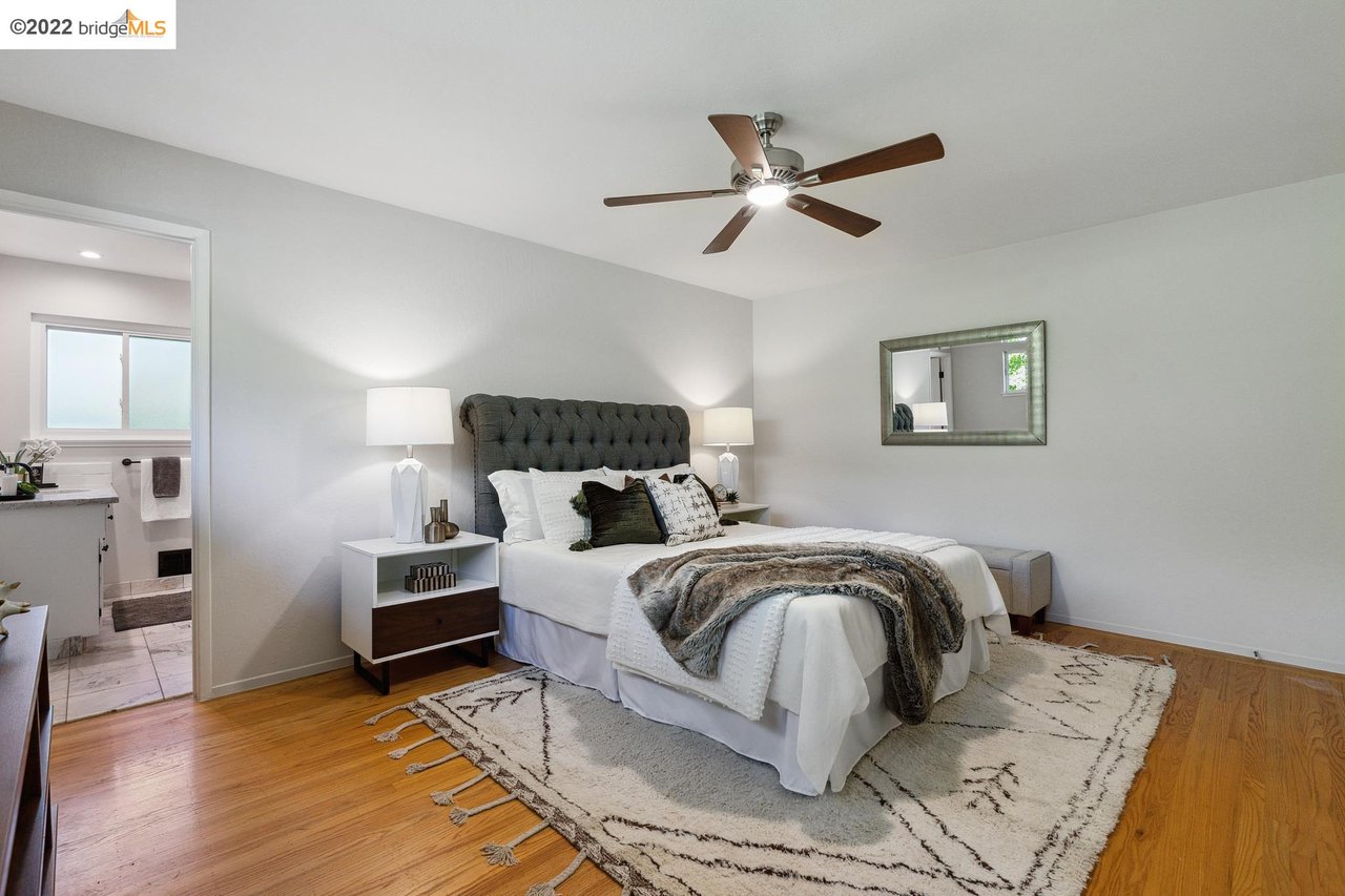 10 Woodside Dr