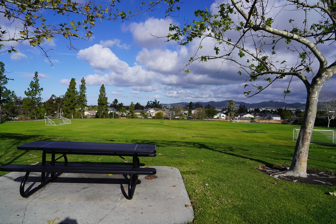 21865 Jinetes, Mission Viejo, CA 92691