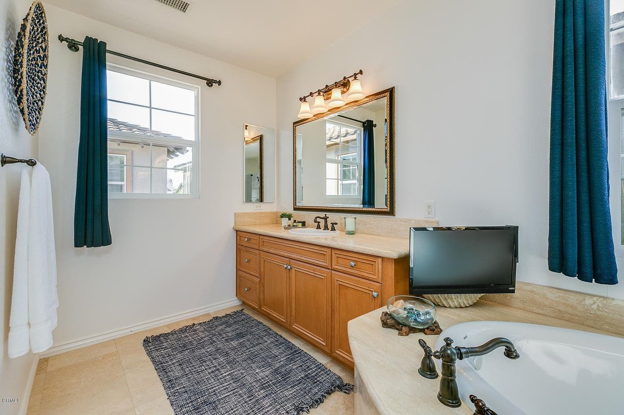 1357 Estuary Way, Oxnard, CA 93035