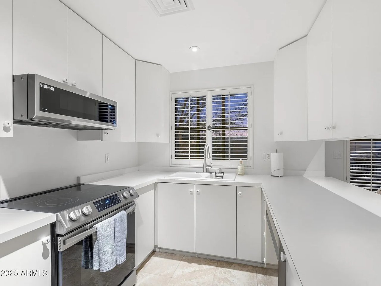 9422 E Happy Valley Road