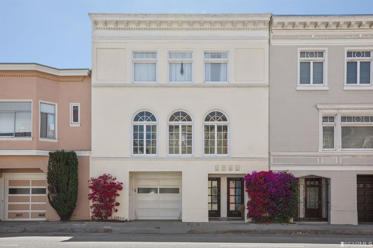 3121 Franklin St