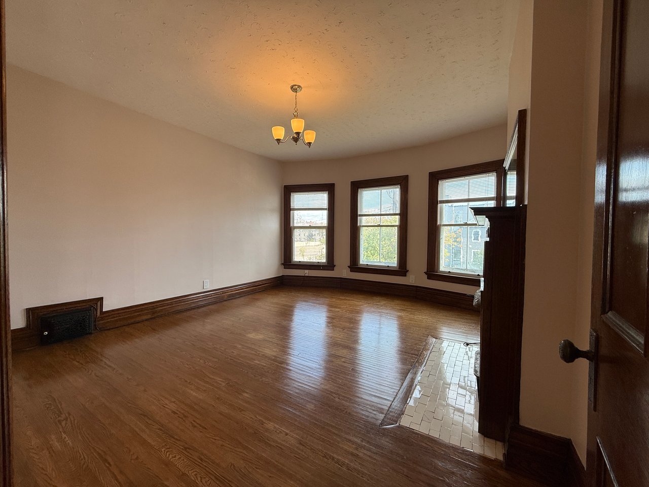 415 Davis Drive 1, Newmarket