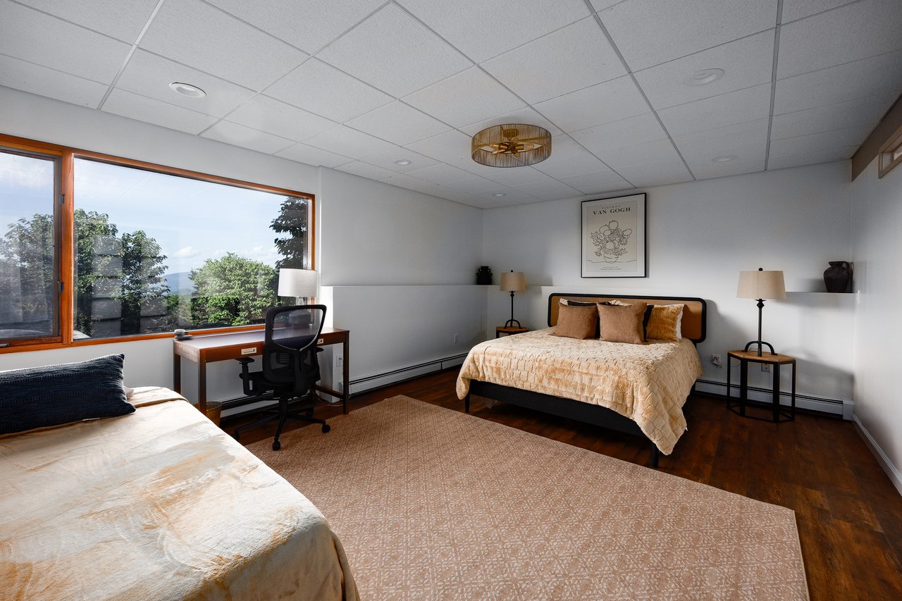 12 Mountain Brook Road