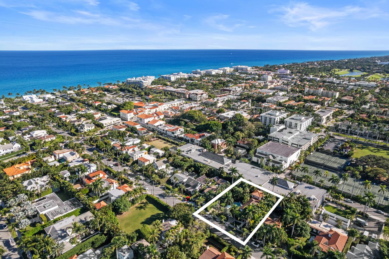 Double Lot Charmer In Town