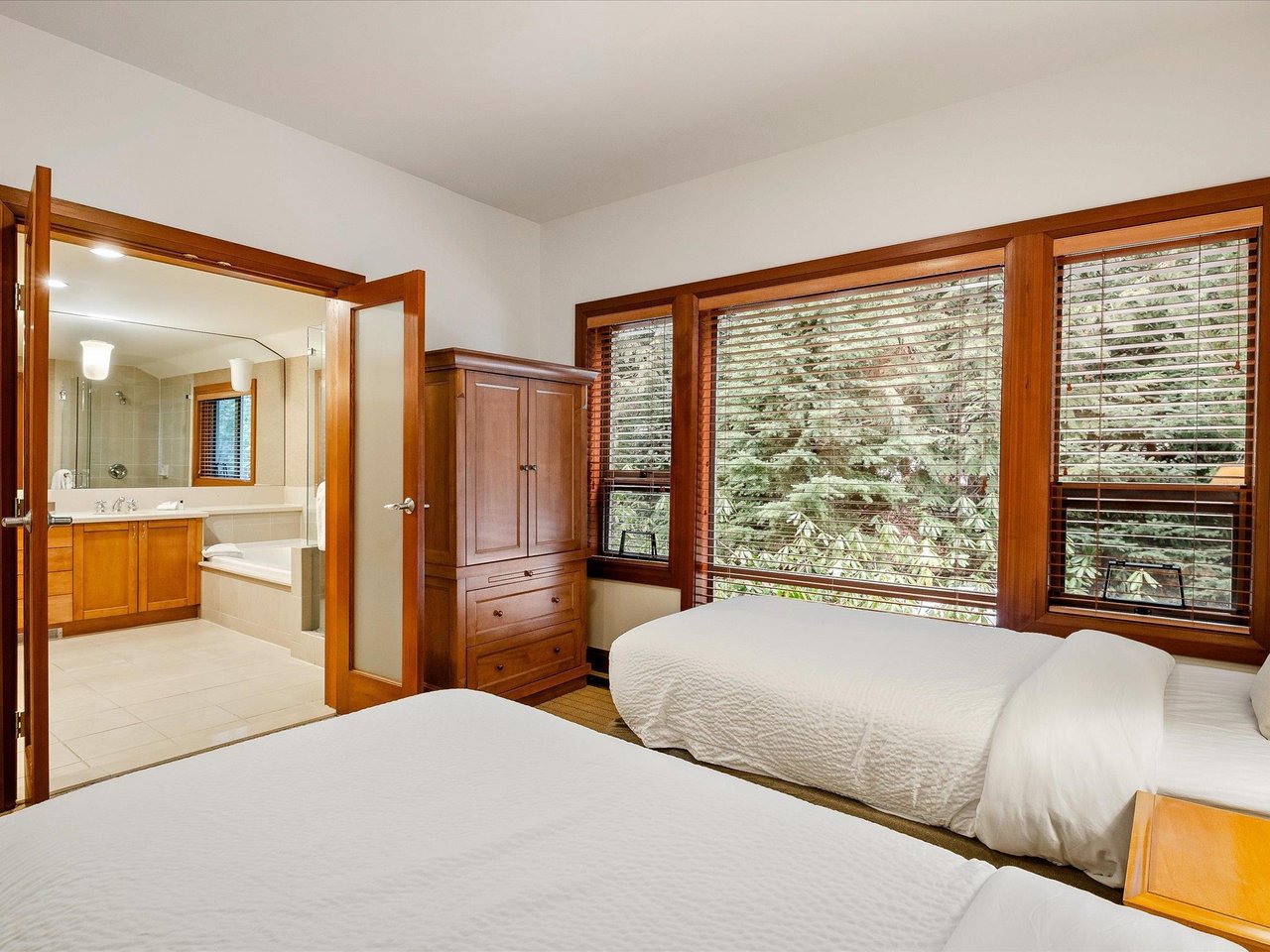 4821C Casabella Cres