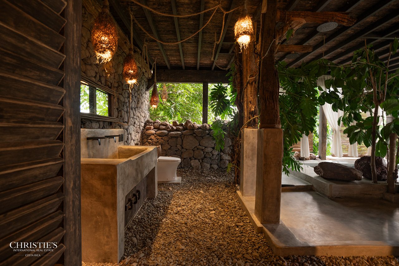 Villa Animales – Luxury Jungle Sanctuary