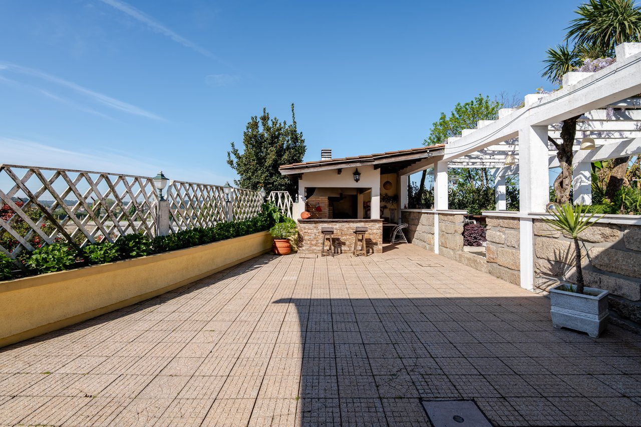 Exceptional Renovated Estate with 4 Residences, Pool & Orchard Near Porto