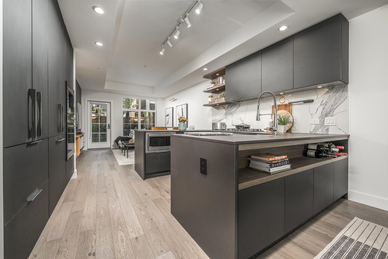 137-2070 Curling Road, North Vancouver