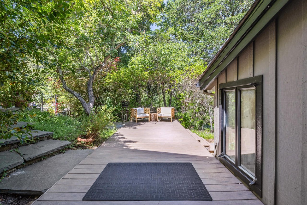 138 Bolivar LN