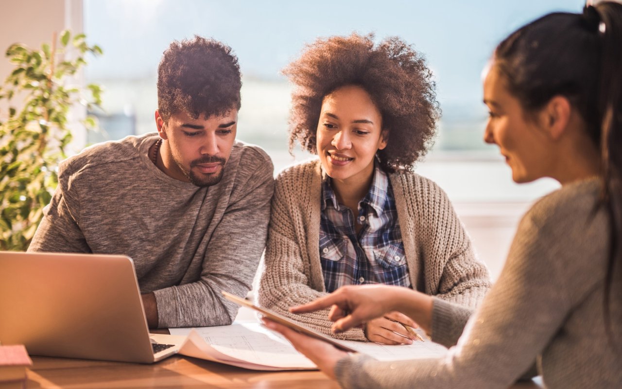 The Risks of Selling Your House on Your Own