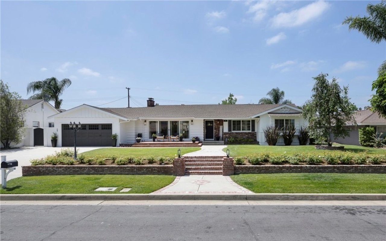 512 Las Riendas Dr