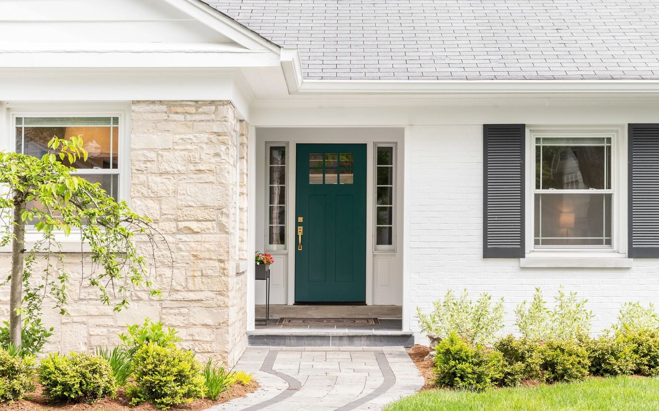 Home Sellers: Check This Easy Guide To Boost Your Home's Curb Appeal