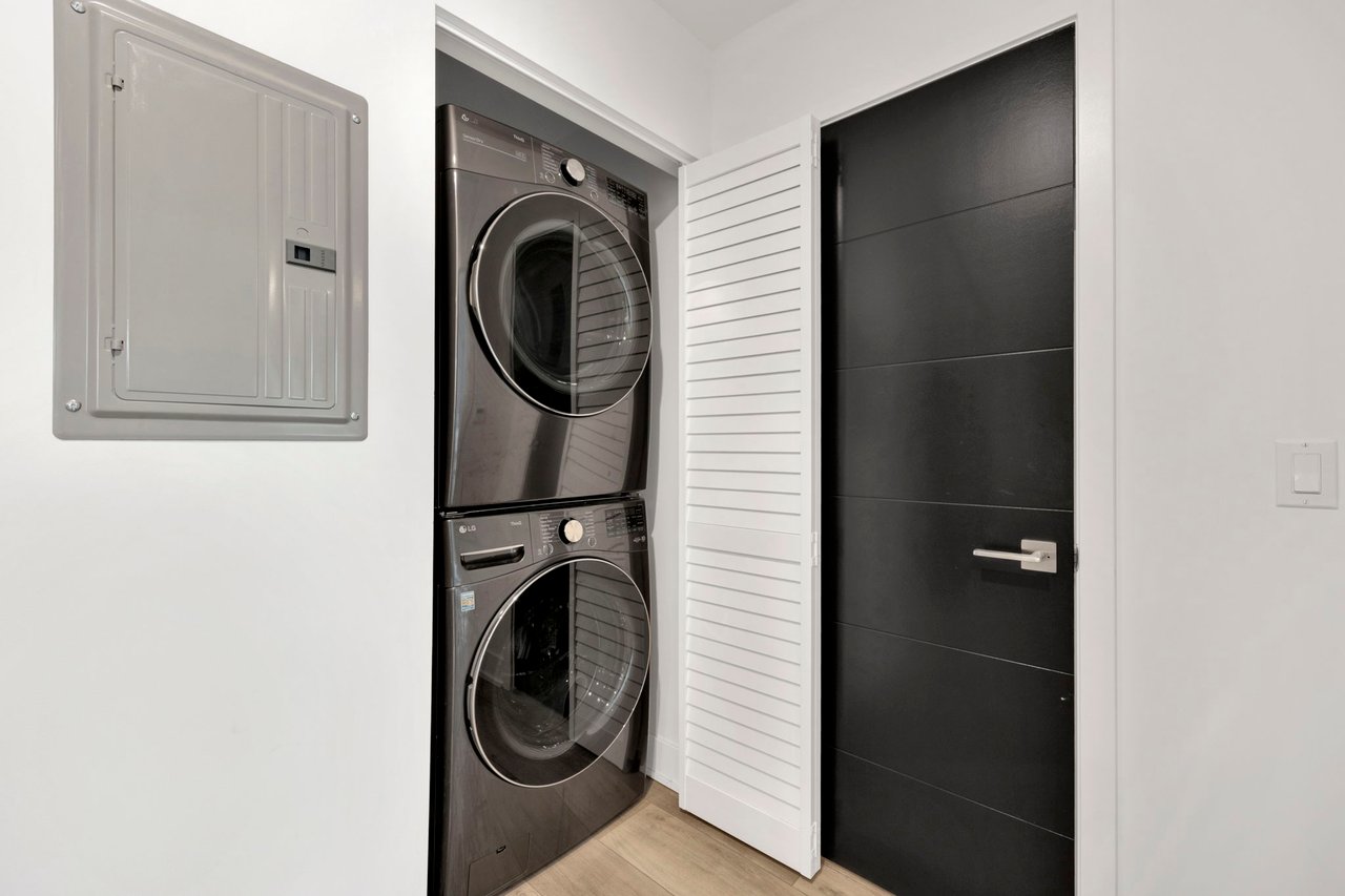 178 S Euclid Ave #301