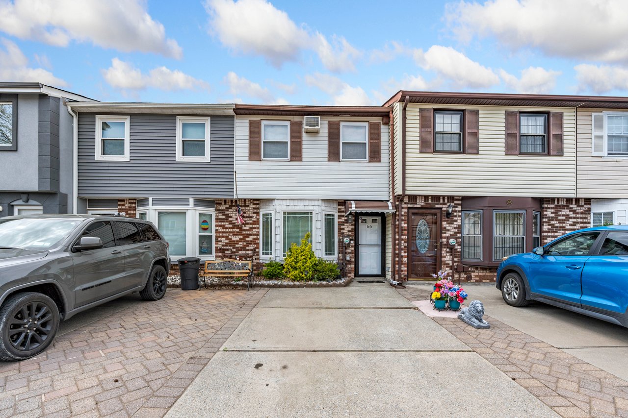 66 Sandalwood Drive, Great Kills SI, Home Tour of Gorgeous Townhouse