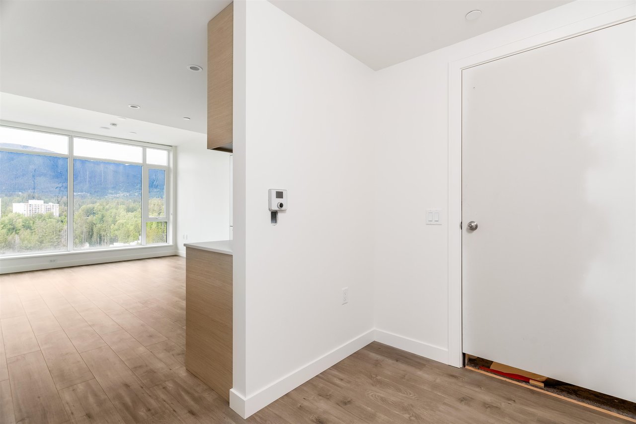 1701-200 Klahanie Ct