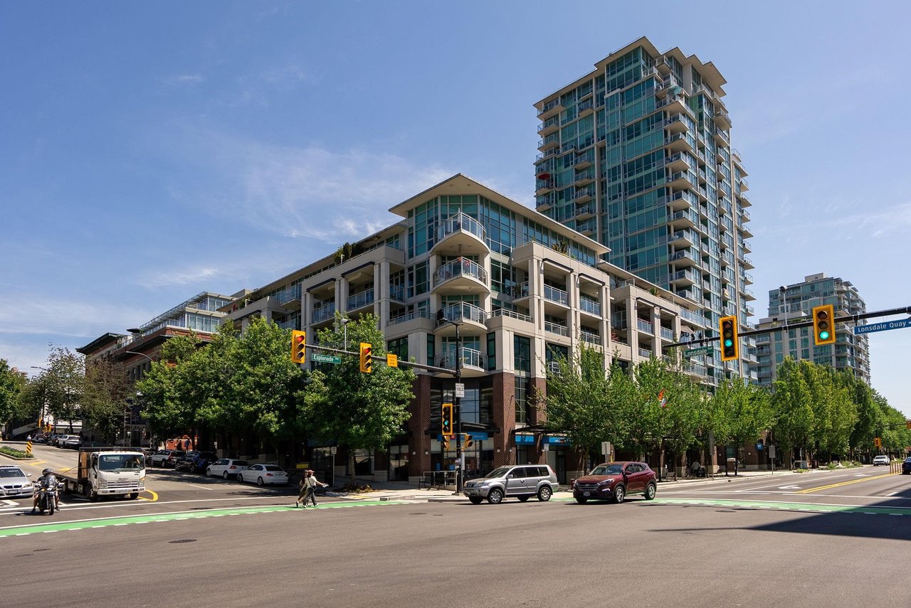 608-100 E Esplanade Ave