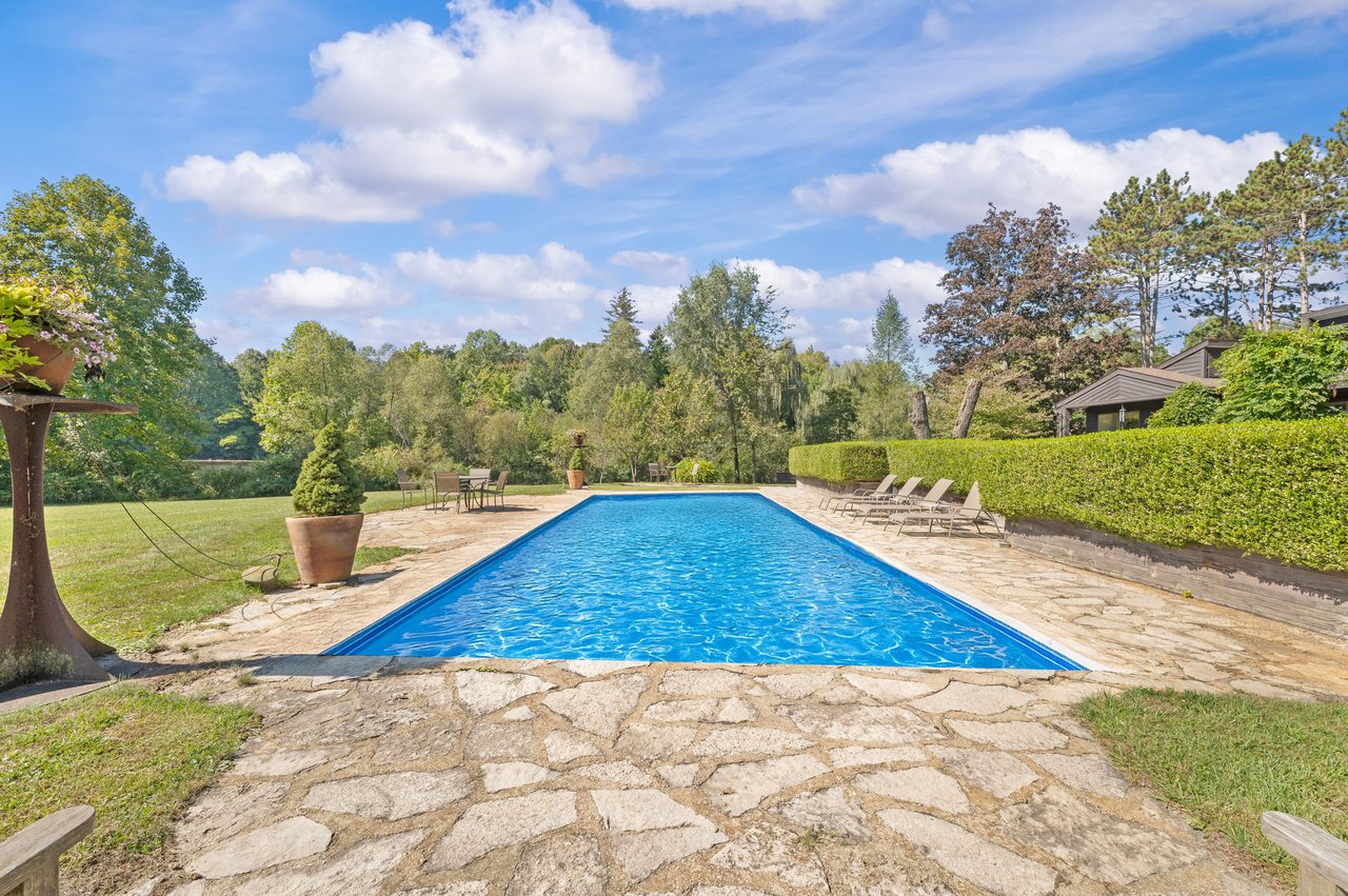 2408 E 800 N, La Porte, IN 46350