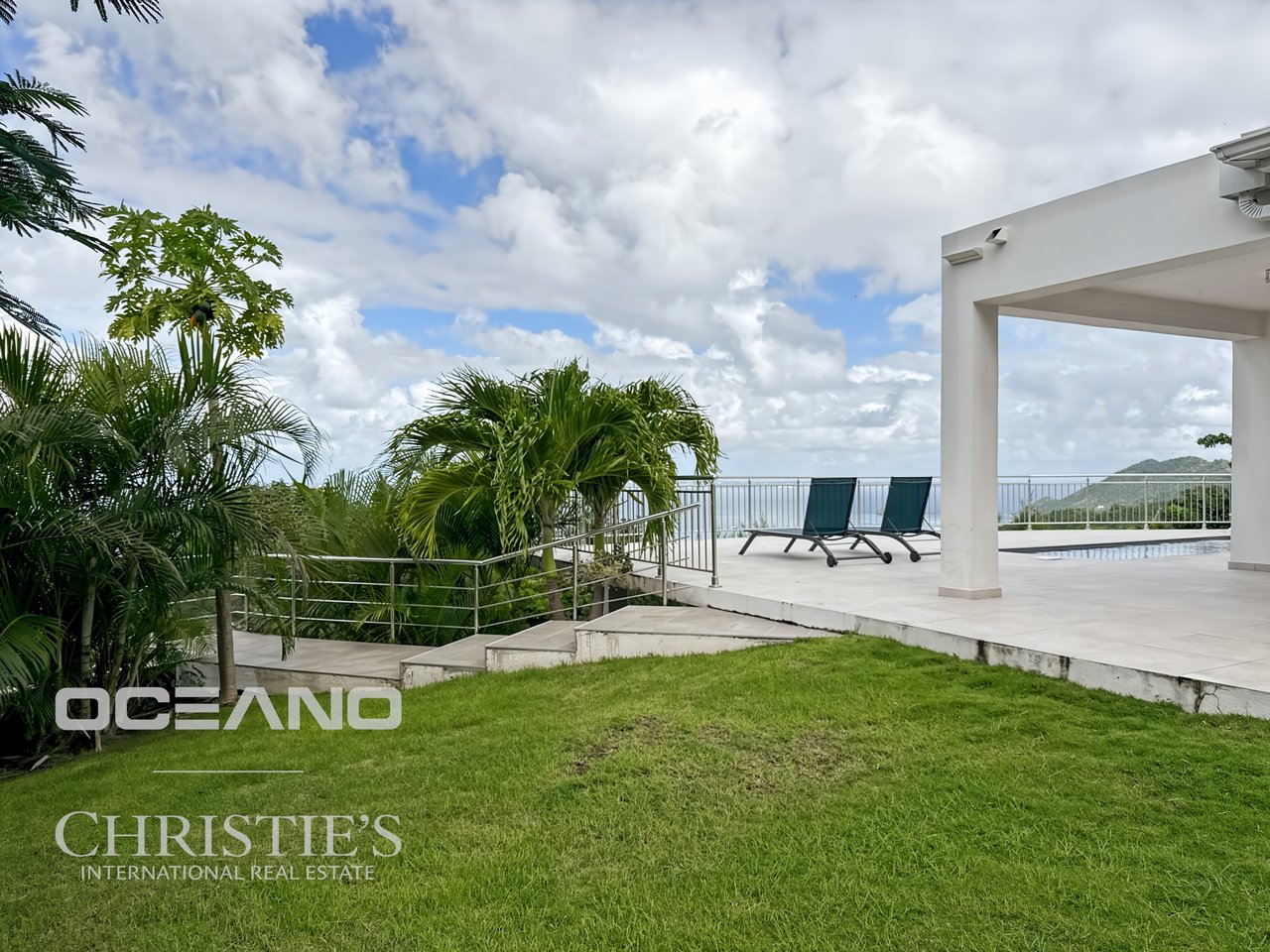 Villa with panoramic sea view