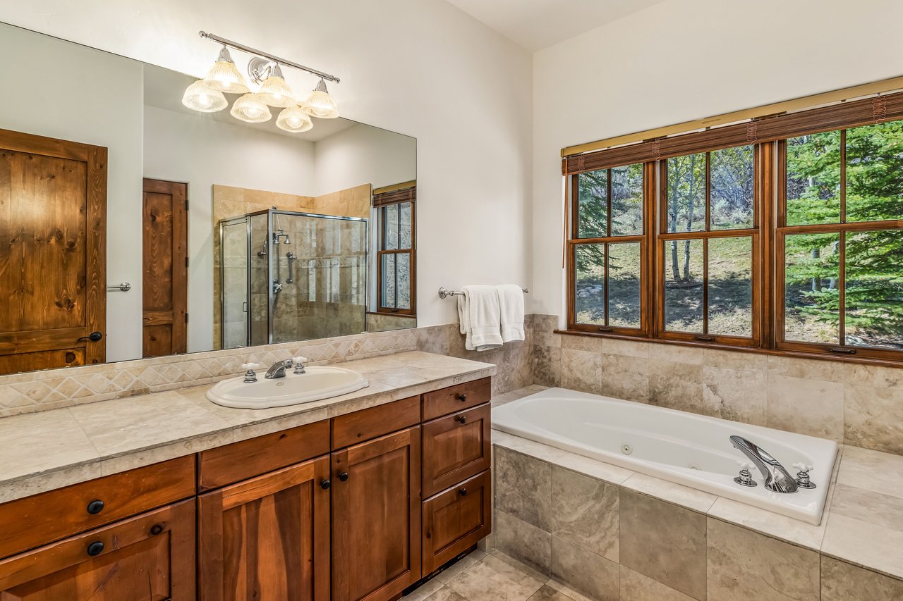 271 Eagles Glen Road