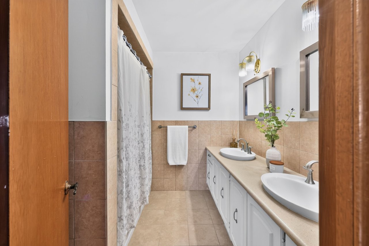 2389 Frayne Crt