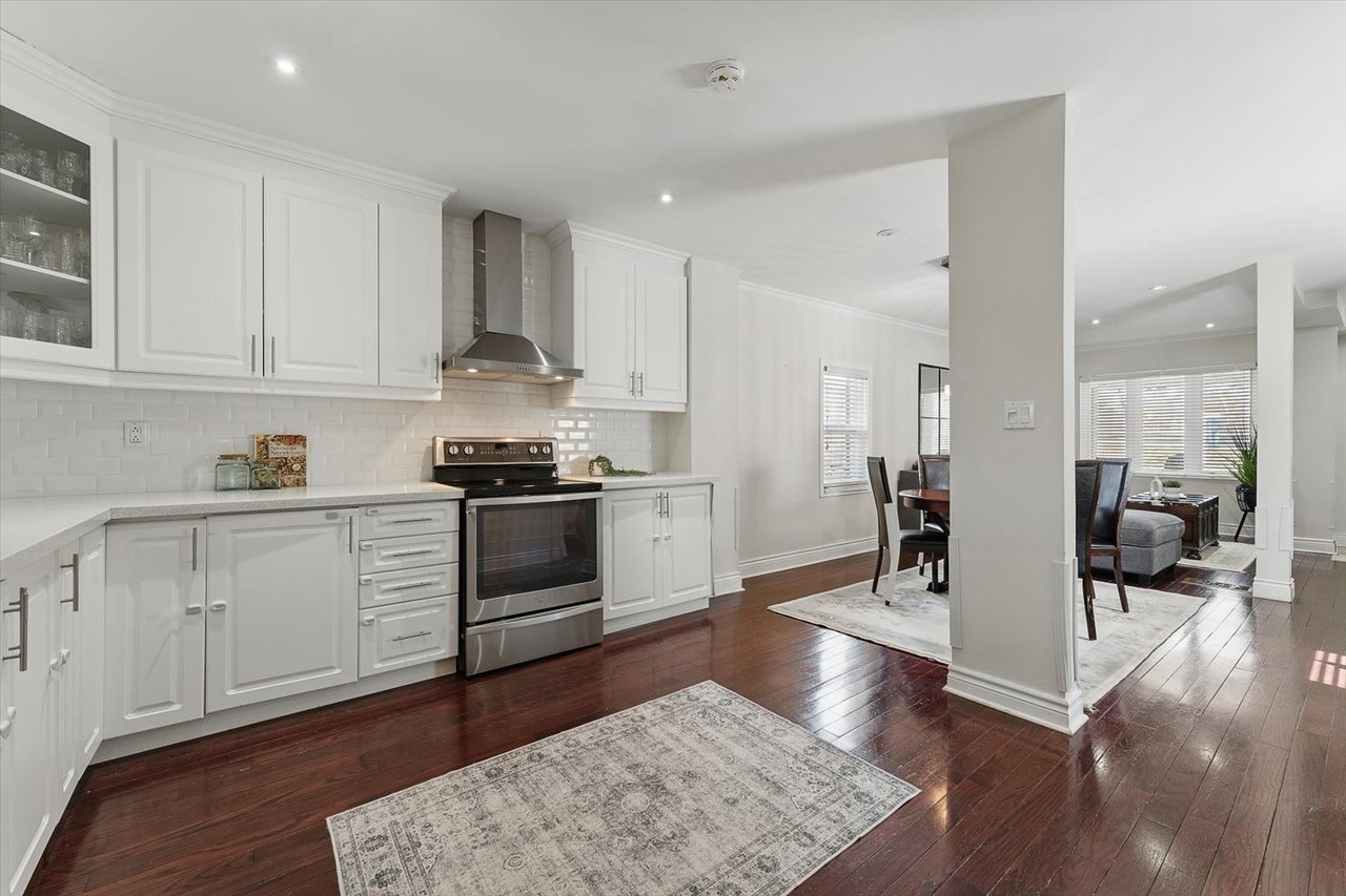 1106 Haig Blvd