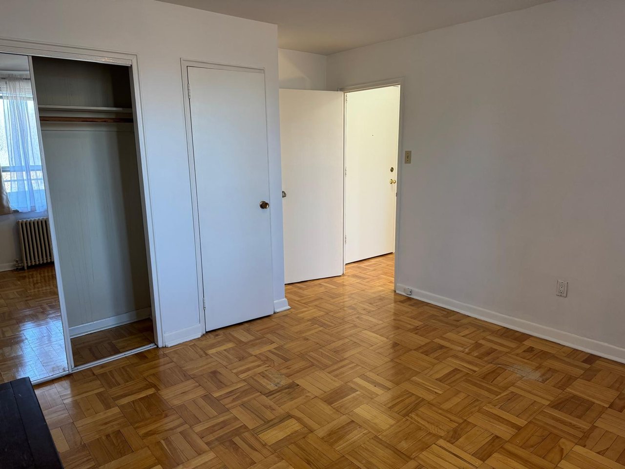 1112 Avenue Rd Unit: 302