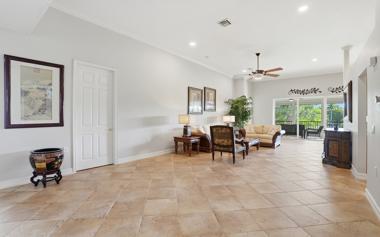 9250 Triana Ter #203