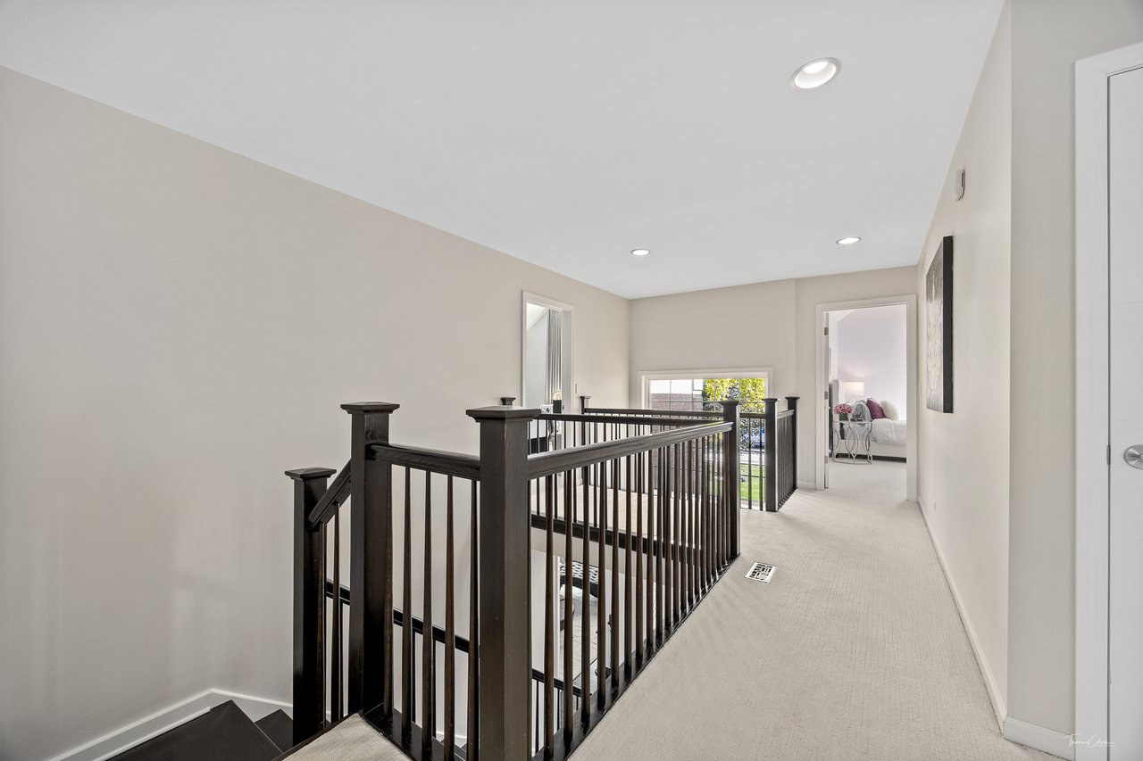 1950 Elmore Ave, Downers Grove