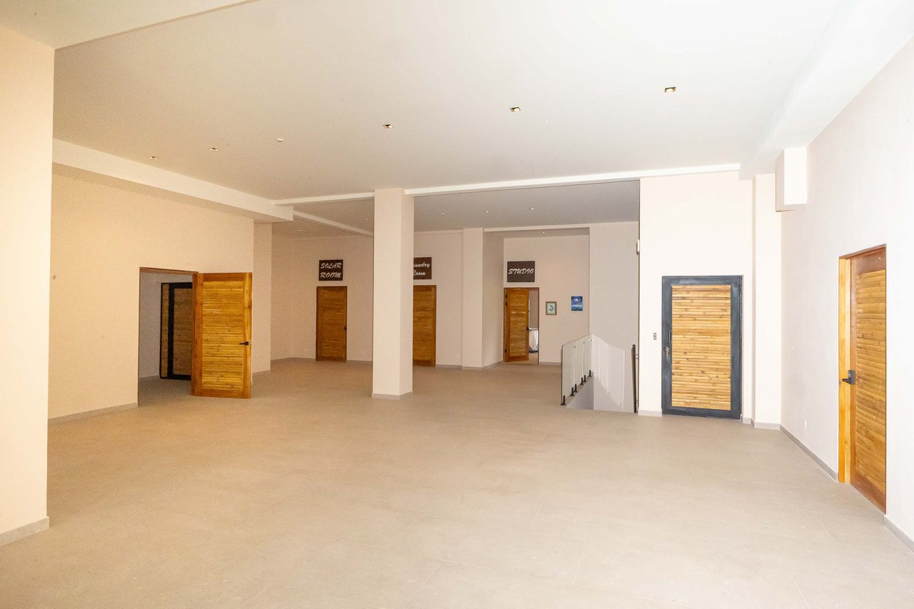 Private Gated Community Modern Luxury Villa Near Marina