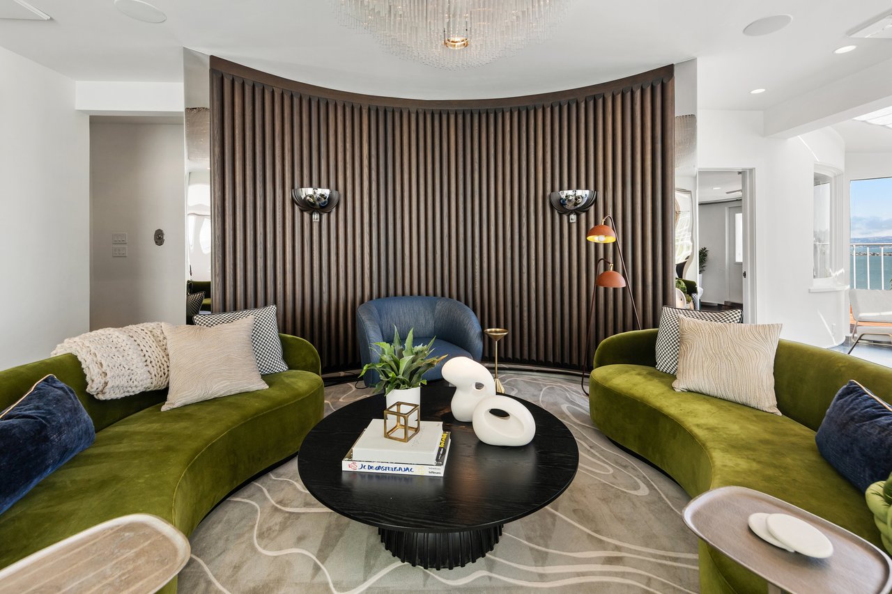Telegraph Terrace View Penthouse!