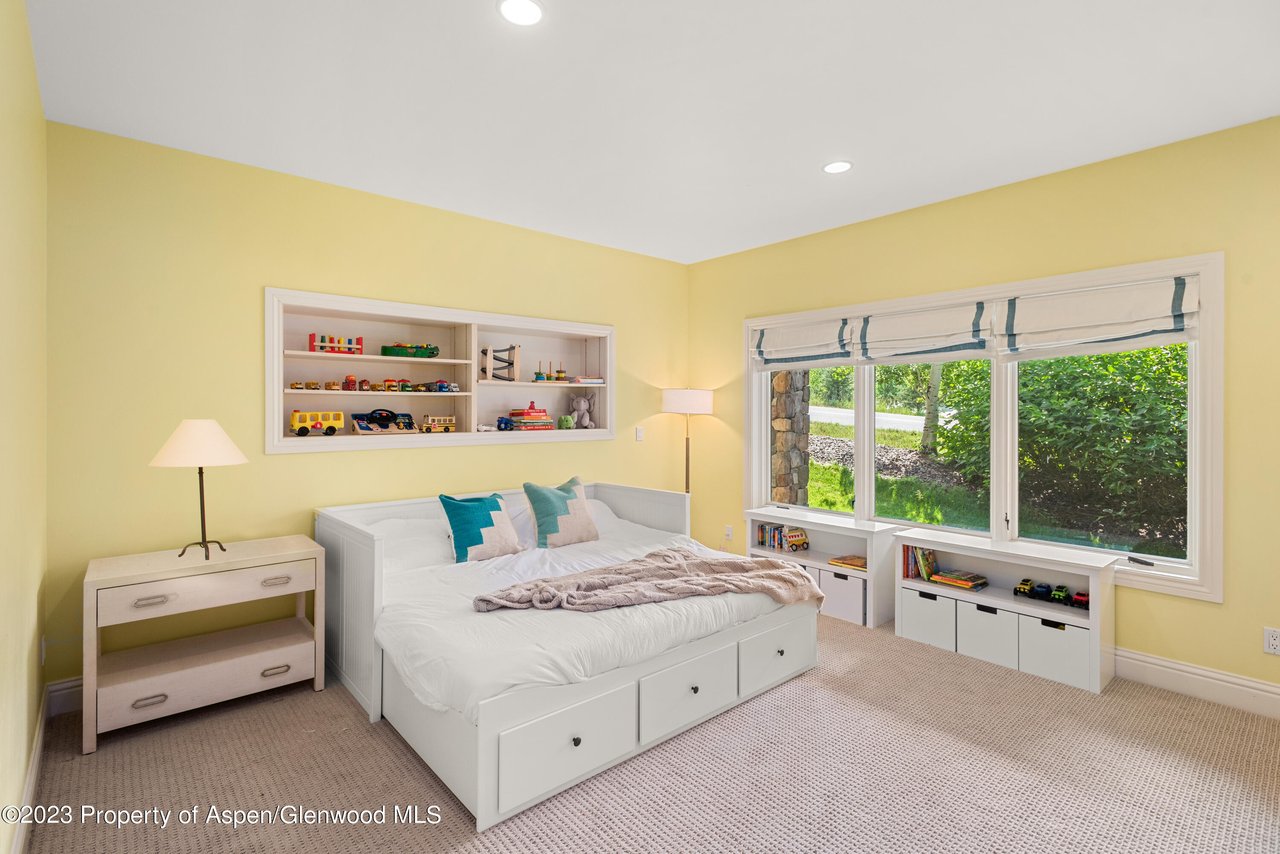 1044 Horse Ranch Drive
