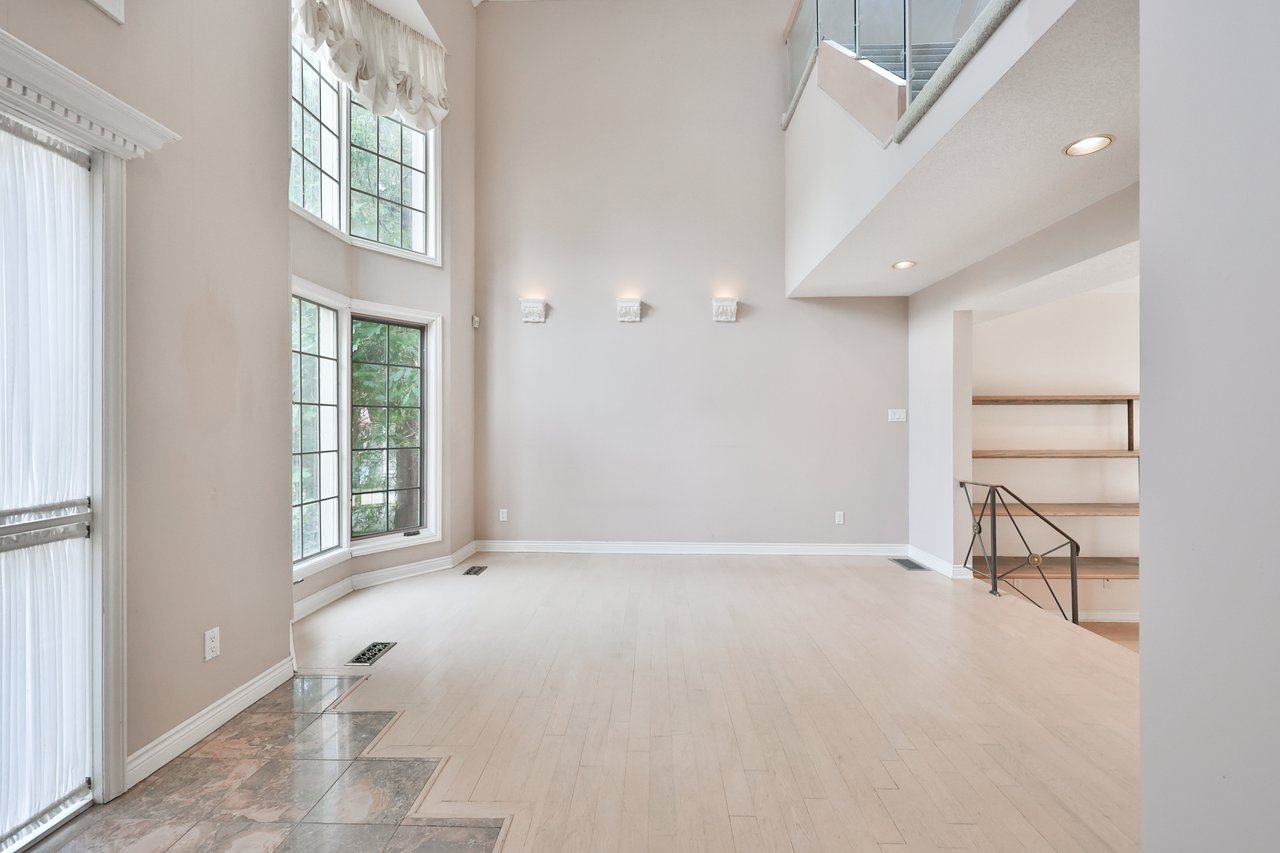 78 West River Street, Oakville