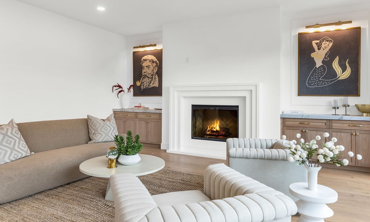 4244 N 45TH Place